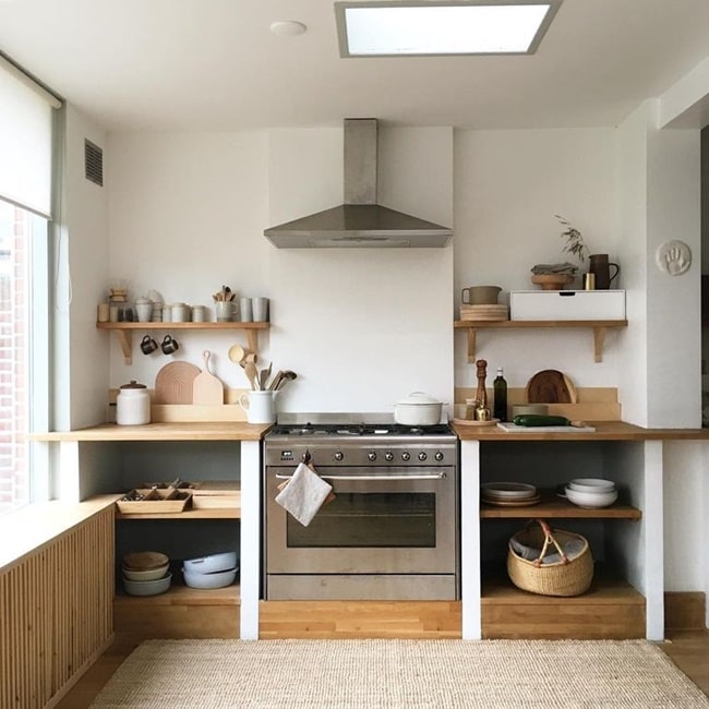 Cocinas con baldas abiertas