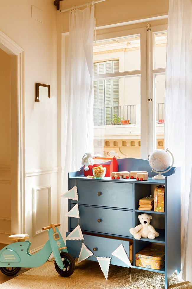 Cómoda renovada con pintura