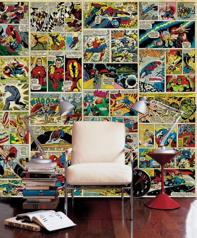 Dormitorio juvenil con paredes de comics