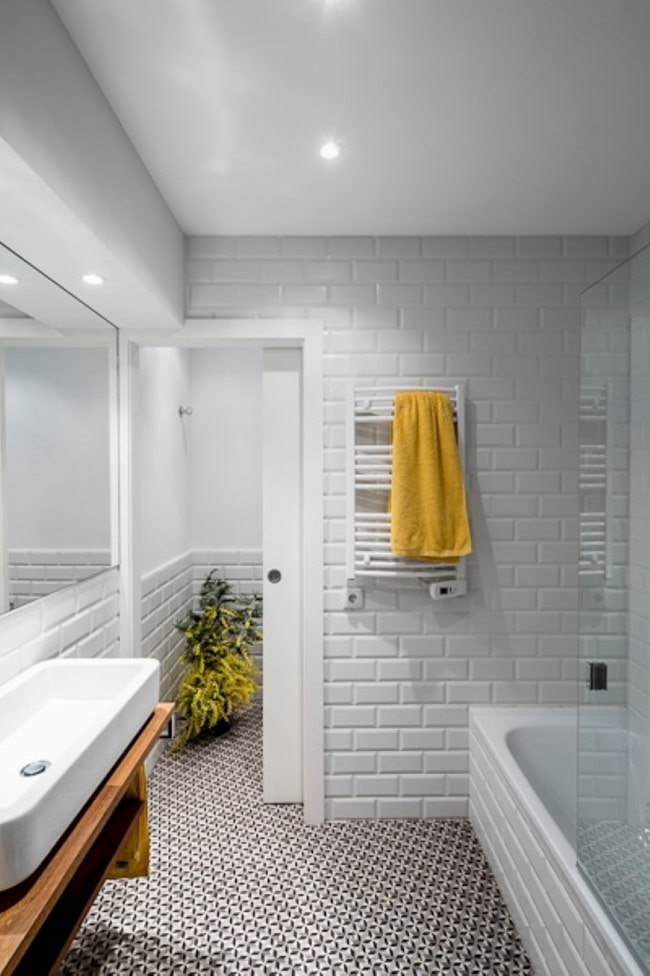 Cuartos de baño con paredes tipo metro