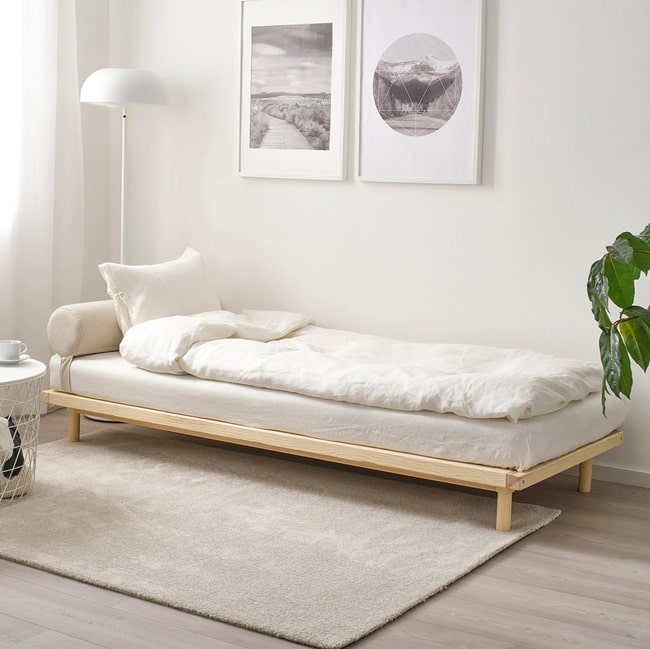 Daybed en salón moderno