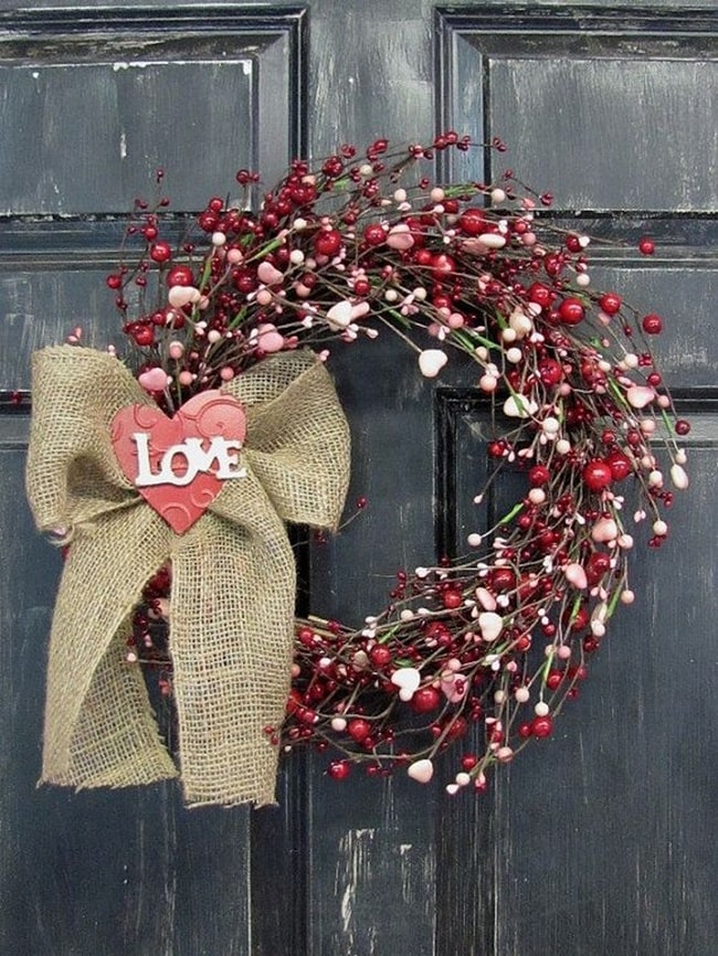 Coronas para decorar la puerta en San Valentín