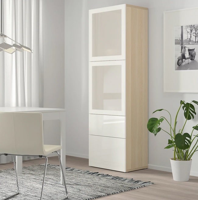 Muebles modulares con vitrina