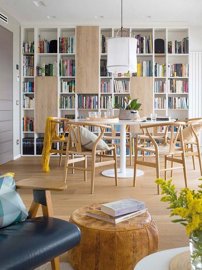 Librería en el salón
