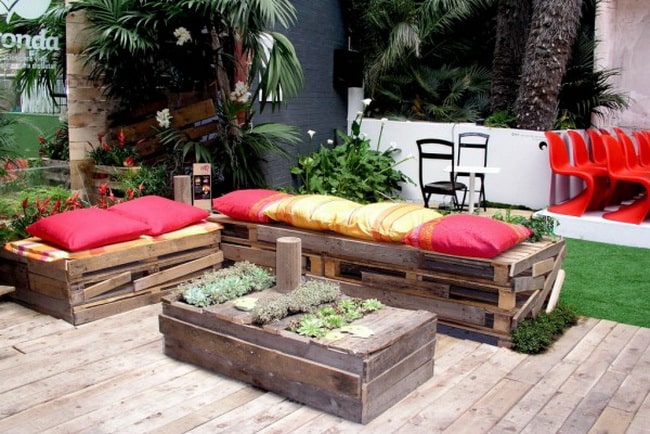Decorar la terraza con textiles
