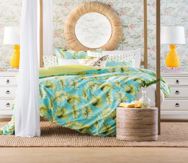 Decorar el pie de cama con cestas