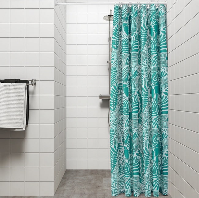 Cortina de baño en color turquesa