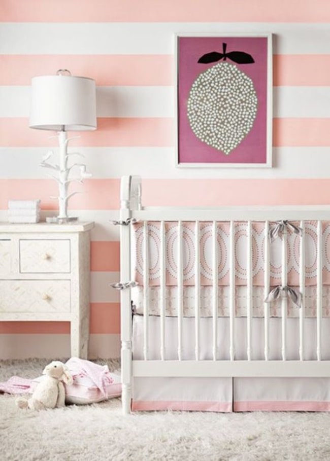 Dormitorios de bebés con paredes a rayas
