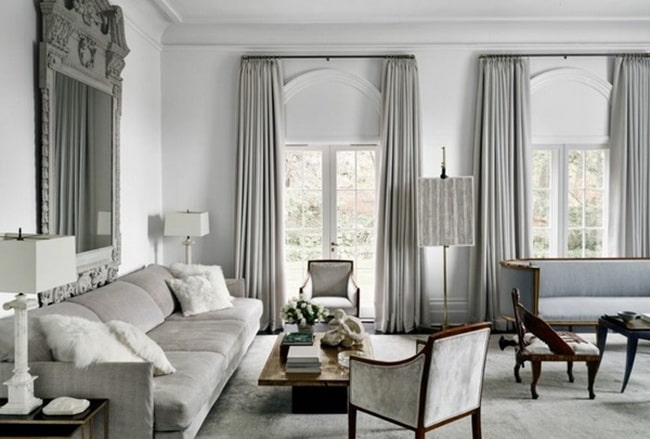 Blanco y gris