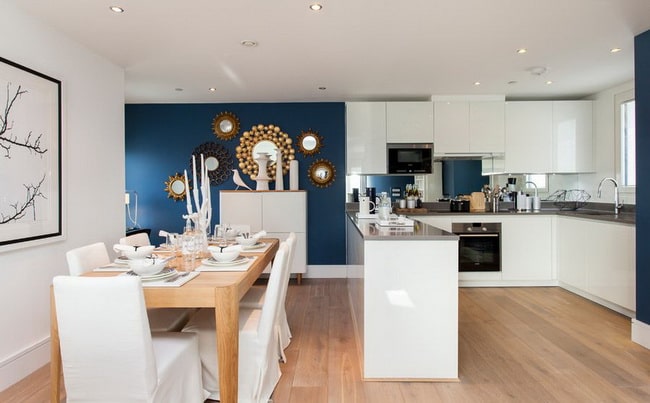 Colores que combinan con azul en decoración