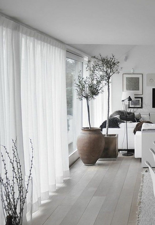 Cortinas para grandes ventanales Grandes ventanales con cortinas livianas