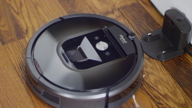 Conga vs Roomba