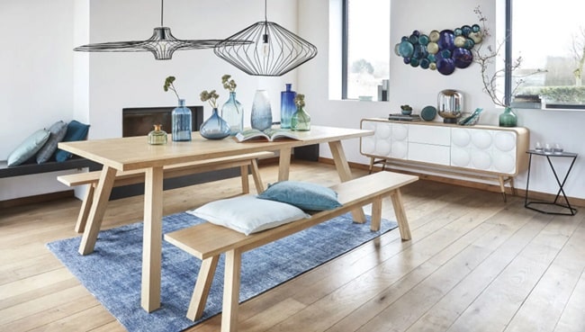 Lámpara con líneas curvas de Maisons du Monde