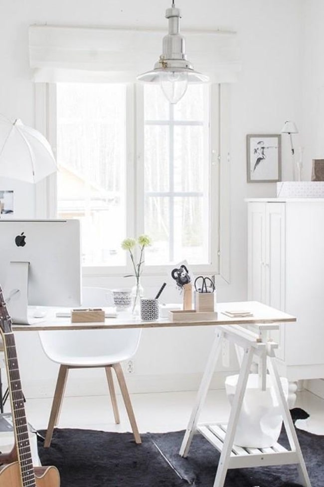 Estudio en casa blanco