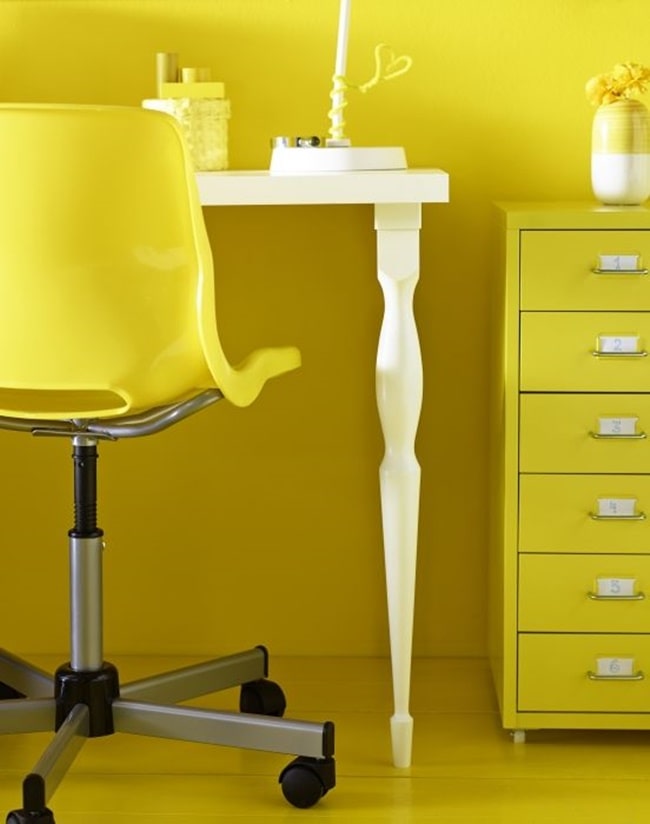 Amarillo para una oficina en casa