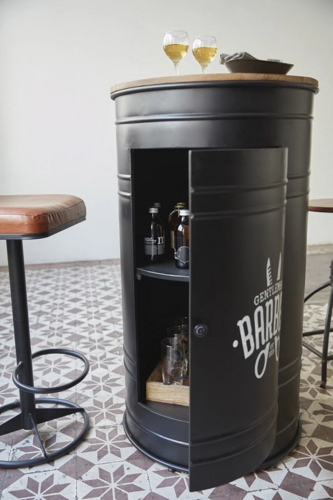 Cómo decorar una pequeña bodega en casa