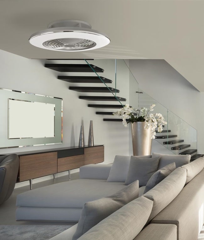 Ventilador de techo moderno con luz