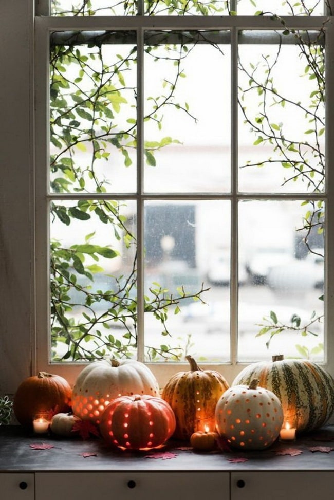 Decoración de ventanas con calabazas