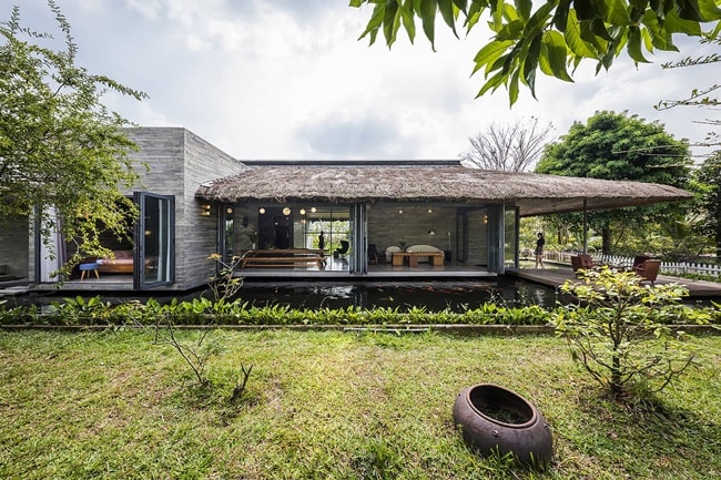 Una vivienda de campo con diseño minimalista