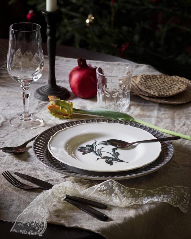 Vajilla para la mesa de Navidad