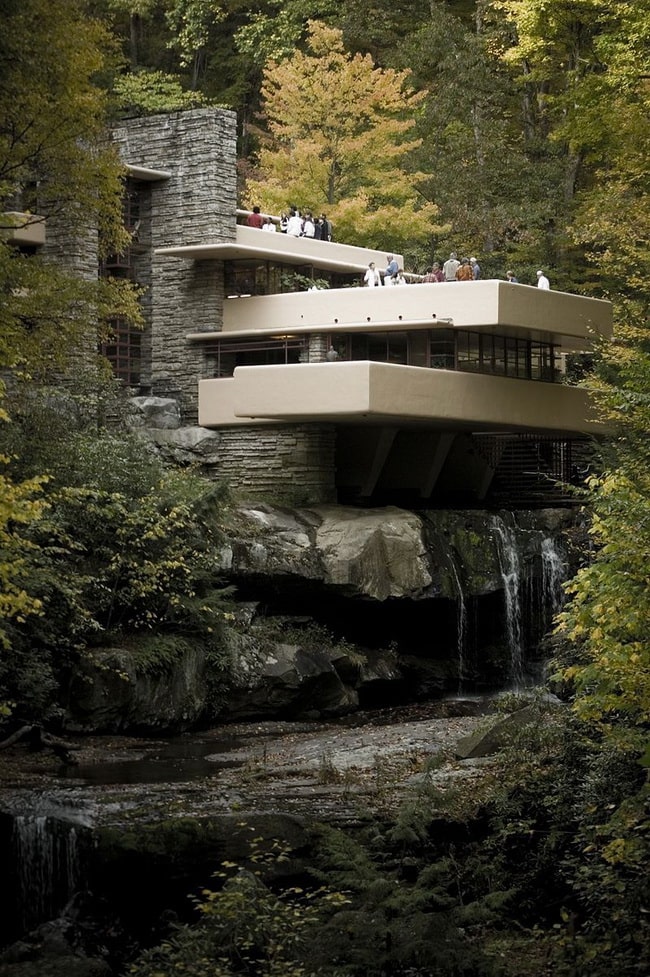 La casa de la cascada