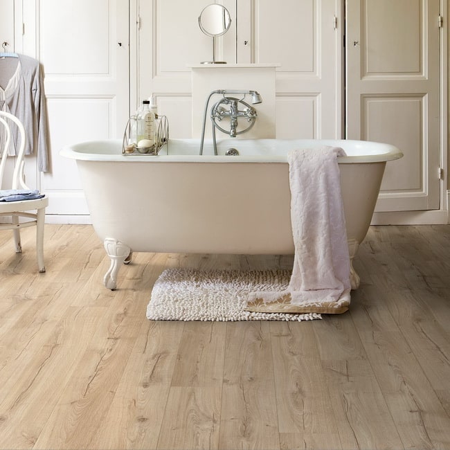 Pavimentos laminados en baños