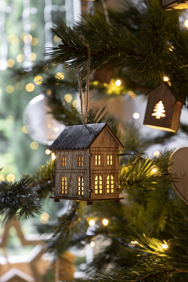 Adornos navideños de madera