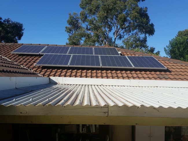 Paneles solares en el techo