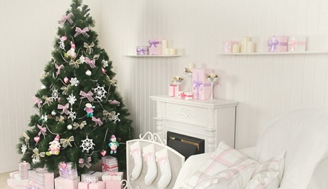 Rosa y blanco para decorar el árbol de Navidad