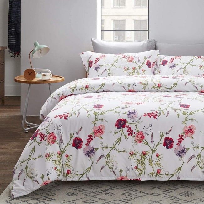 Ropa de cama con estampados florales
