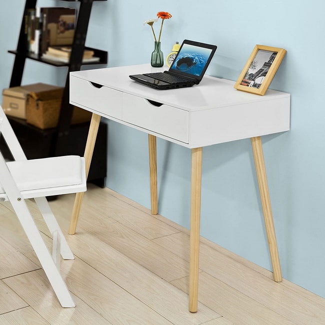 Mesas de escritorio pequeñas para trabajar en casa