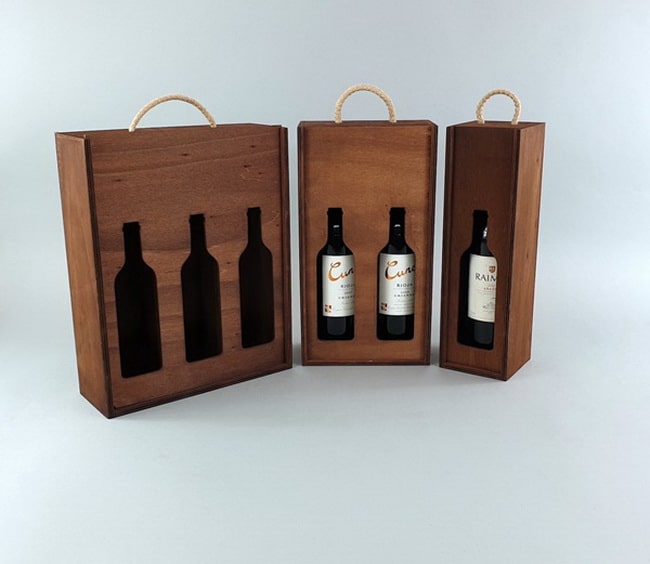 Cajas de vino en madera