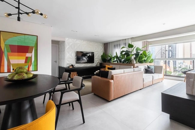 Una casa moderna con toques tropicales