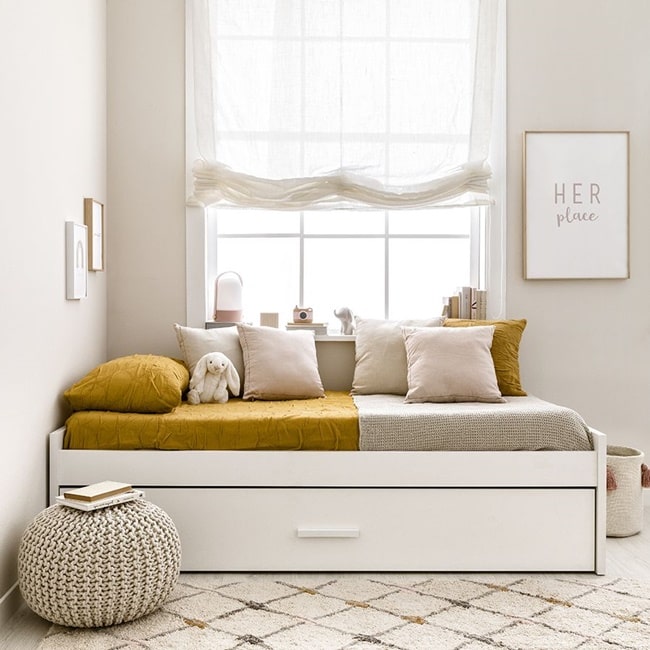 Habitación infantil en colores neutros