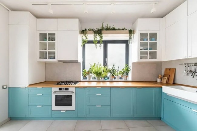 Muebles bajos de cocina en azul