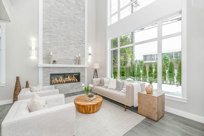 Casas con grandes ventanales