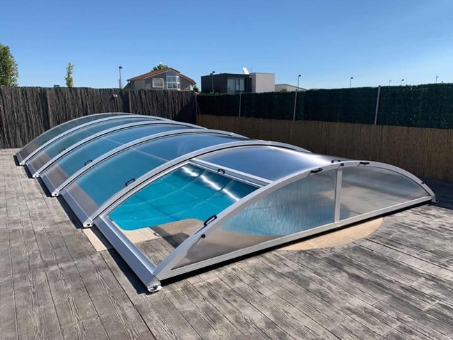 Por qué instalar una cubierta para piscina