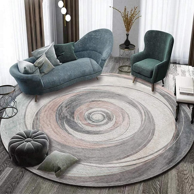 Alfombra circular en el centro del salón
