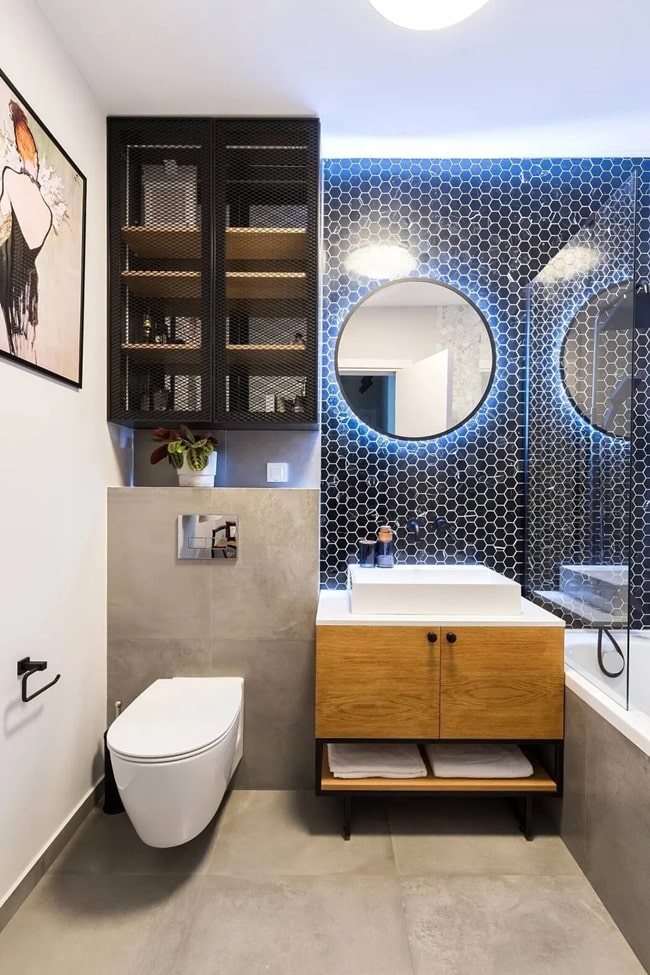 Pared negra en baño