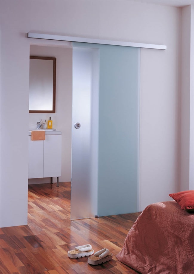 Ventajas y desventajas de las puertas correderas de cristal
