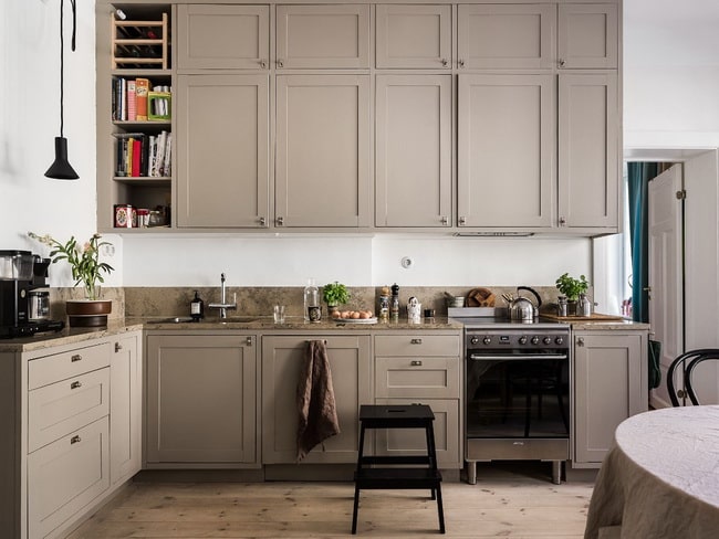 Frentes de cocina en gris topo
