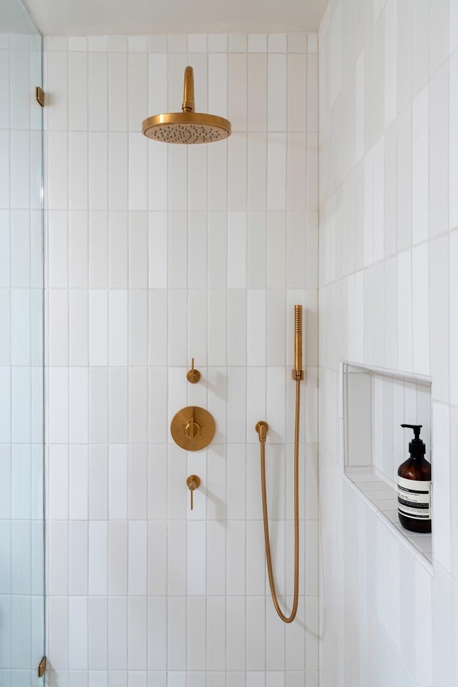 Grifería para baño en color dorado