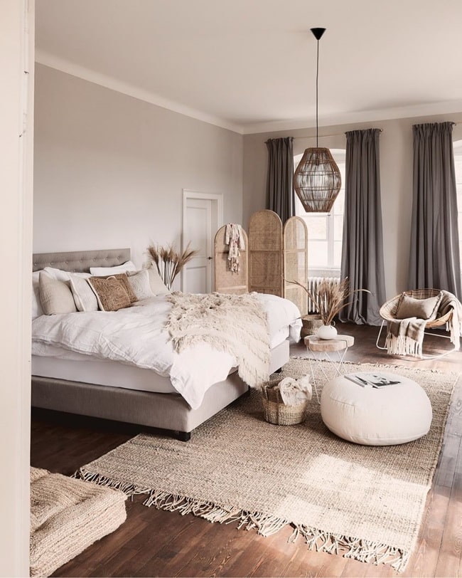 Cómo decorar un dormitorio grande
