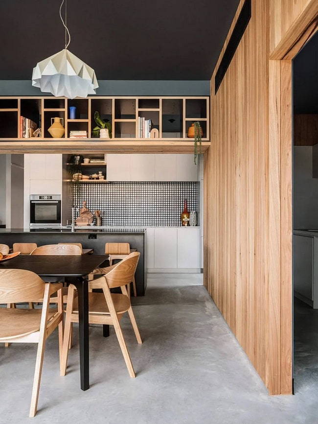 Combinación de madera y negro