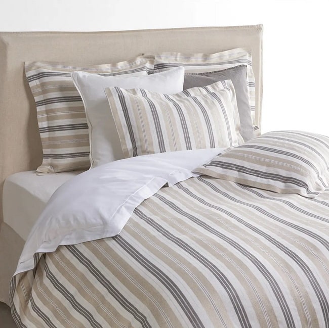 Ropa de cama con estampados a rayas