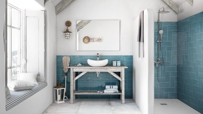 Azulejos azules para el baño