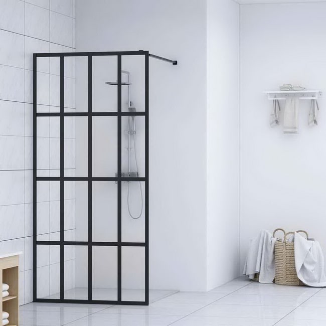 Mamparas de ducha con perfilería en negro