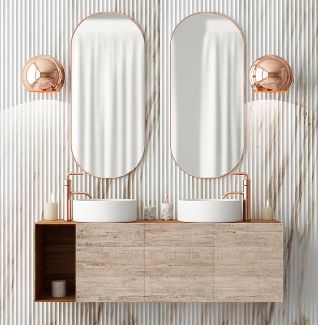 Paredes con relieve en baños
