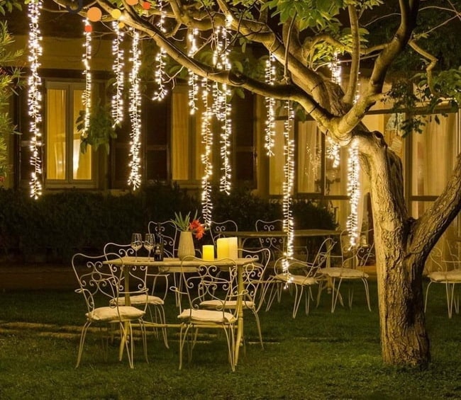 Ideas para decorar exteriores con luces de Navidad