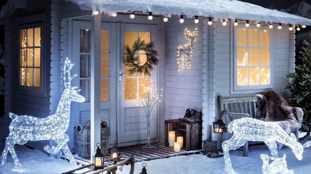Ideas para decorar exteriores con luces de Navidad